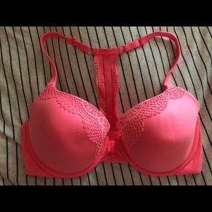 34 DDD Victoria’s Secret bra